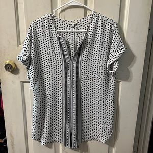 Women’s blouse size small